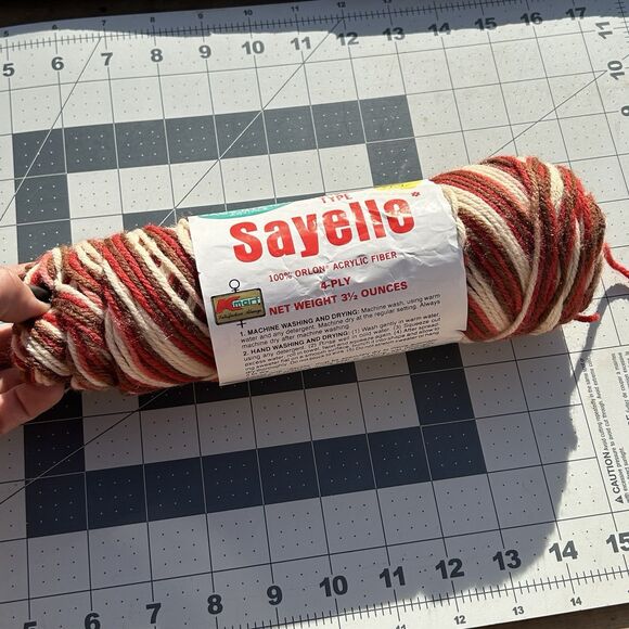 OMBRE SAYELLE Yarn 934 SPICE 3.5 oz. K-Mart Fall Colors Brown Red Cream - Picture 2 of 4